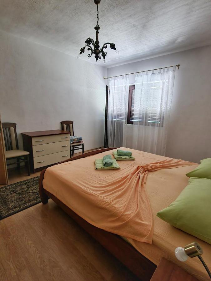 Lukica Apartamento Sveti Juraj Exterior foto