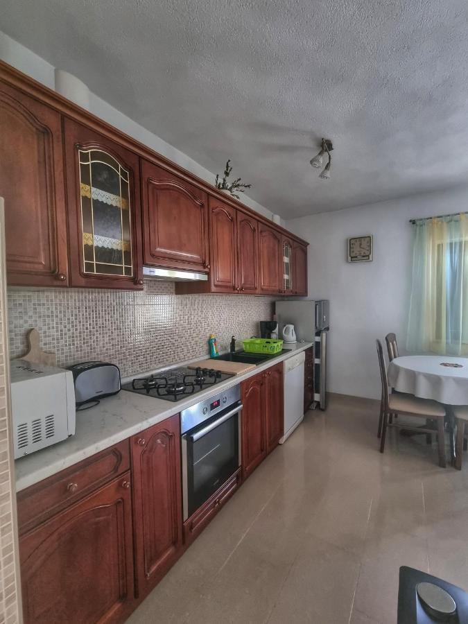 Lukica Apartamento Sveti Juraj Exterior foto