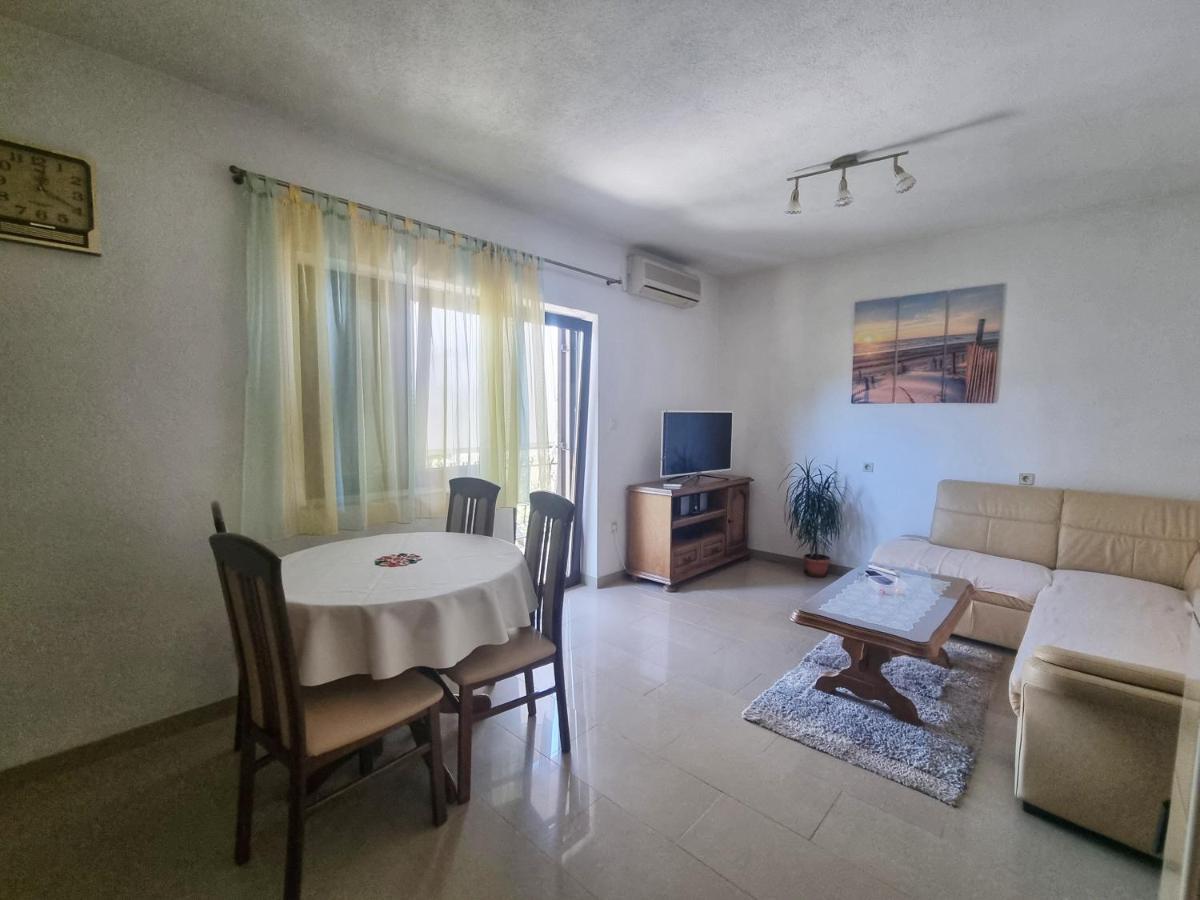 Lukica Apartamento Sveti Juraj Exterior foto